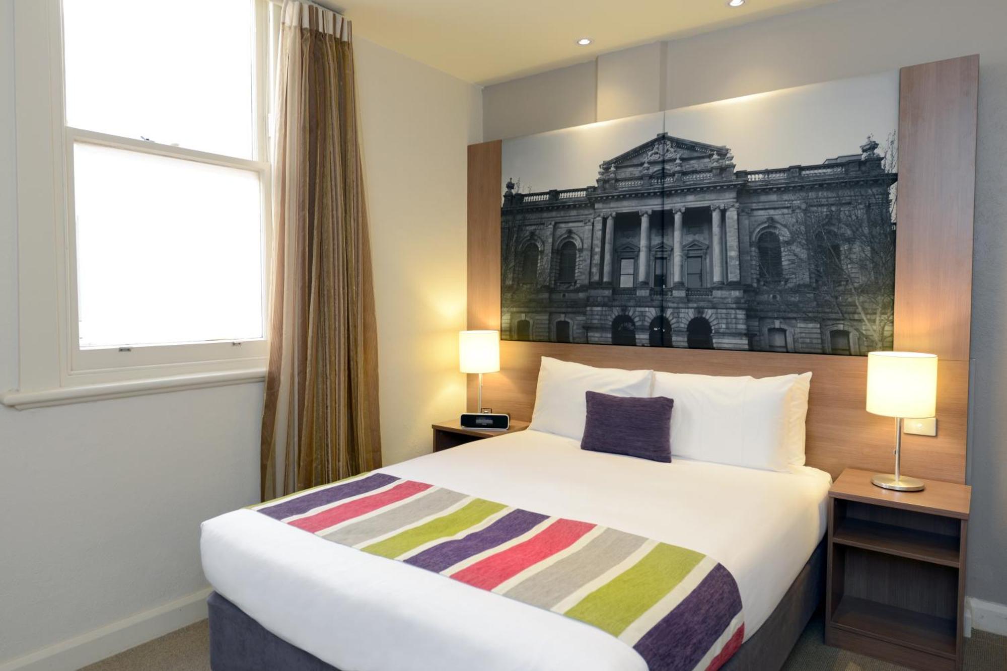 Grosvenor Hotel Аделейд Стая снимка