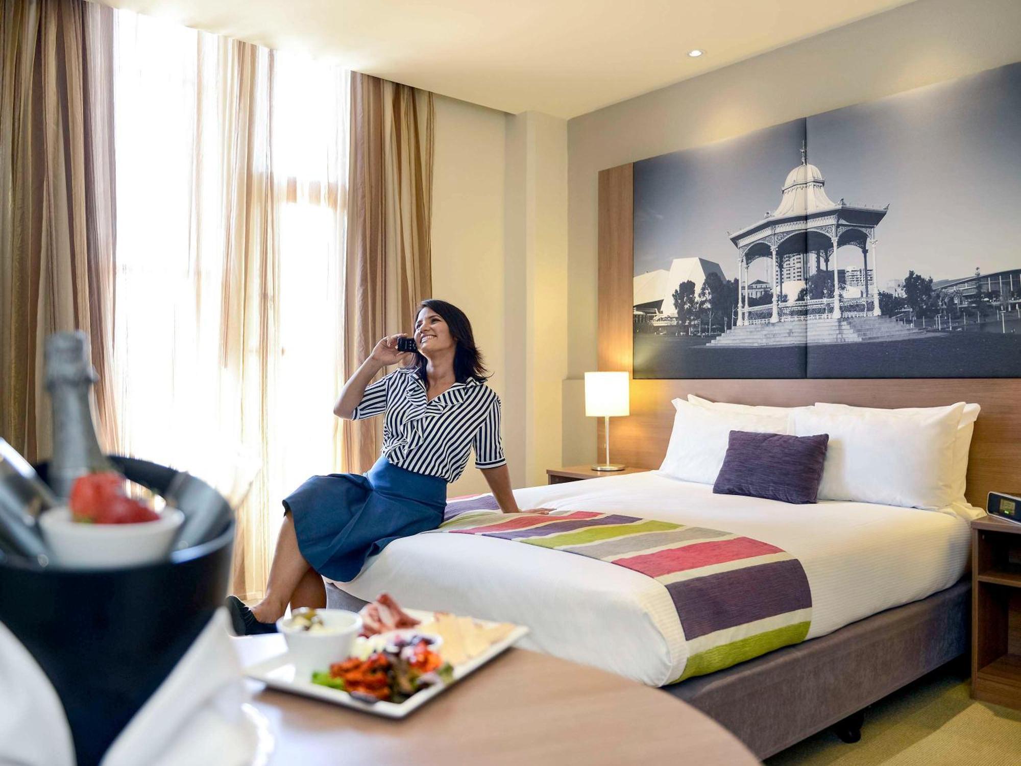 Grosvenor Hotel Аделейд Екстериор снимка